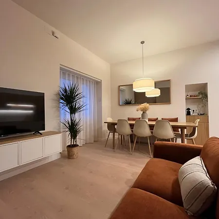 8 Personas Con Parking, Muy Cerca De La Playa Apartment *