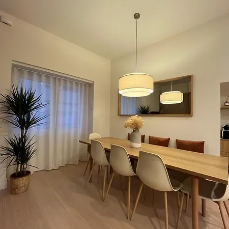 Apartment 8 Personas Con Parking, Muy Cerca De La Playa *