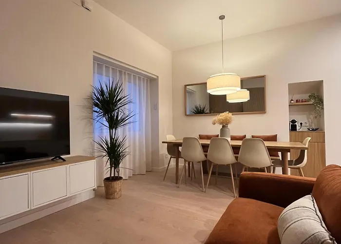 8 Personas Con Parking, Muy Cerca De La Playa Apartment *