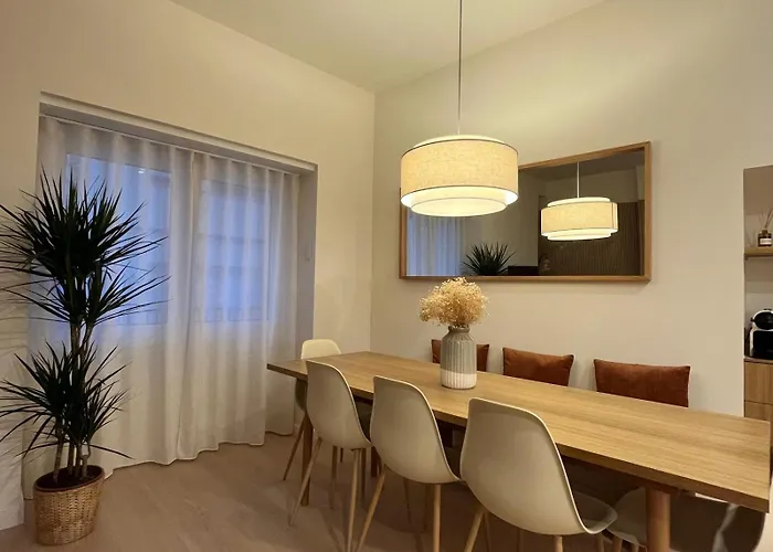 Apartment 8 Personas Con Parking, Muy Cerca De La Playa *